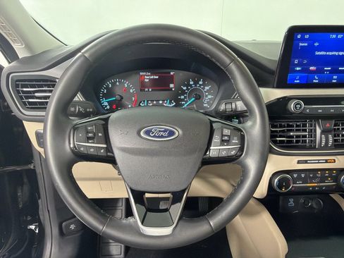 Used 2022 Ford Escape SEL AWD/4WD image 14