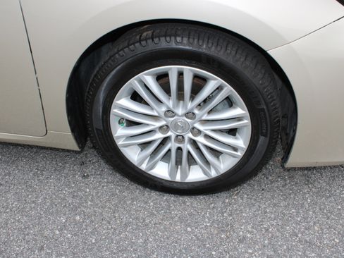 Used 2016 Lexus ES 350 w/ Premium Package w/Wood Trim image 9