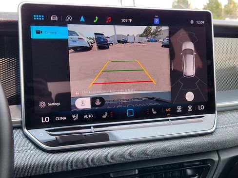 Certified 2025 Volkswagen Tiguan S AWD/4WD image 14