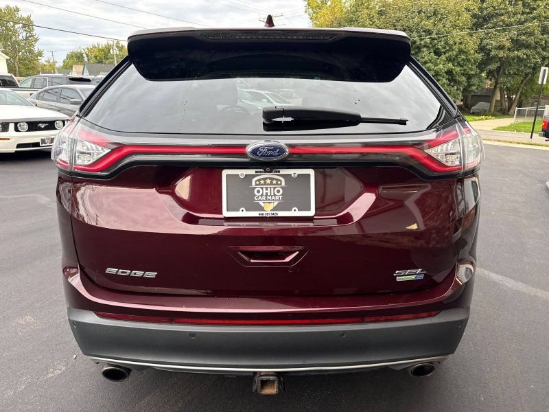 Used 2018 Ford Edge SEL w/ Equipment Group 201A AWD/4WD image 6