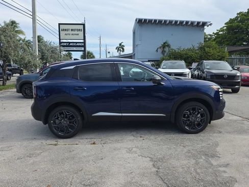 New 2026 Nissan Kicks SR w/ SR Premium Package FWD image 9