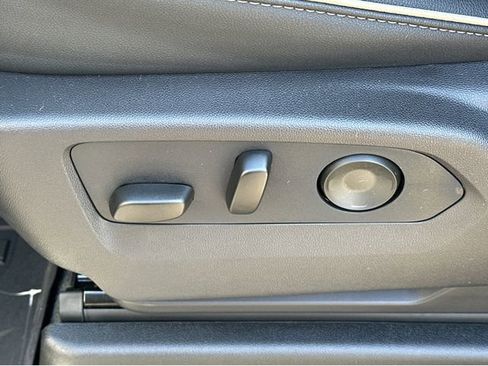 New 2026 GMC Yukon XL Elevation image 36