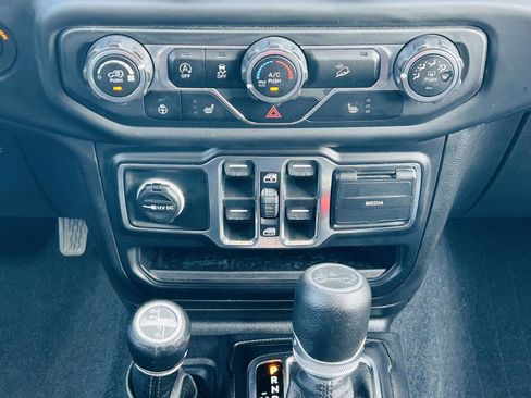 Used 2020 Jeep Wrangler Unlimited Sport AWD/4WD image 17