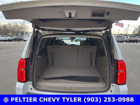 Used 2019 Chevrolet Suburban LT image 21