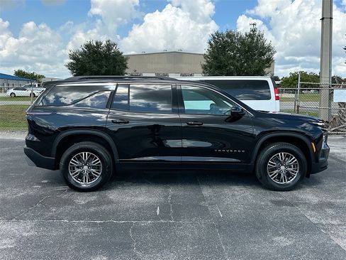 New 2026 Chevrolet Traverse LT w/ Driver Confidence Package image 3