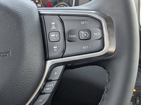 New 2026 RAM 2500 Big Horn AWD/4WD image 25