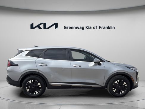 New 2026 Kia Sportage LX image 8