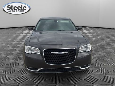 Used 2023 Chrysler 300 Touring image 8