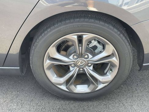 Used 2024 Honda Accord EX image 9