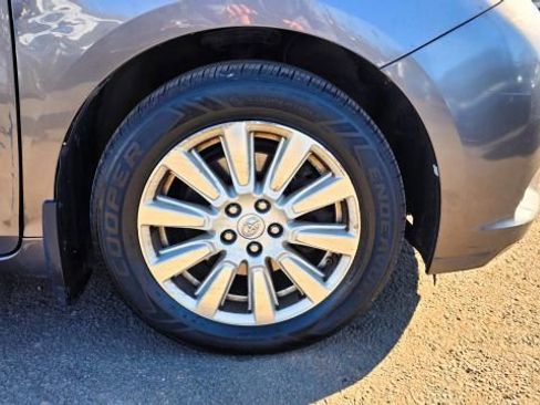 Used 2017 Toyota Sienna XLE Premium w/ Cargo Management Package image 44