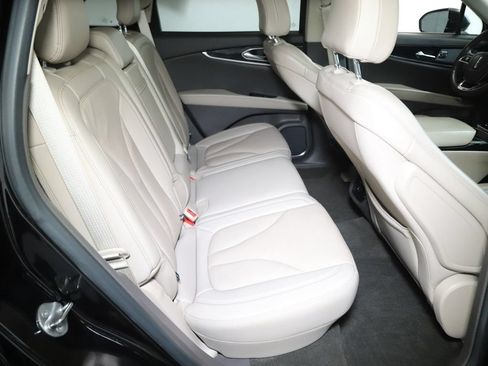 Used 2021 Lincoln Nautilus Reserve AWD/4WD image 32