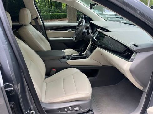 Used 2021 Cadillac XT6 Premium Luxury FWD image 11