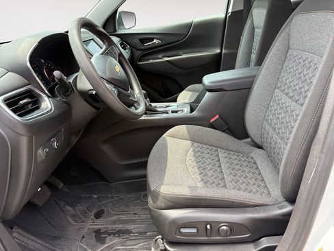 Used 2023 Chevrolet Equinox LT w/ LPO, Floor Liner Package AWD/4WD image 9