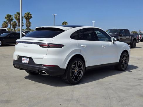 Used 2022 Porsche Cayenne Coupe AWD/4WD image 4
