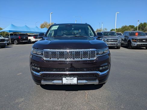 Used 2023 Jeep Grand Wagoneer Series II AWD/4WD image 10