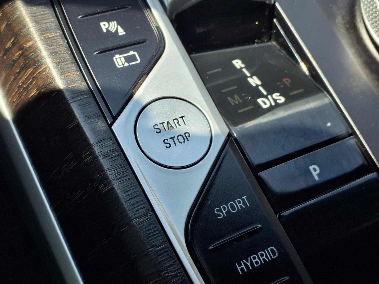 Used 2023 BMW 330e RWD image 14