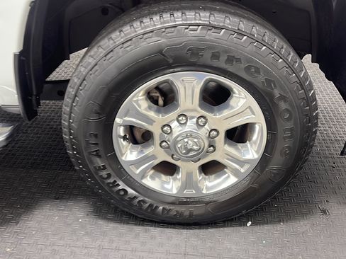 Used 2024 RAM 2500 Big Horn AWD/4WD image 20