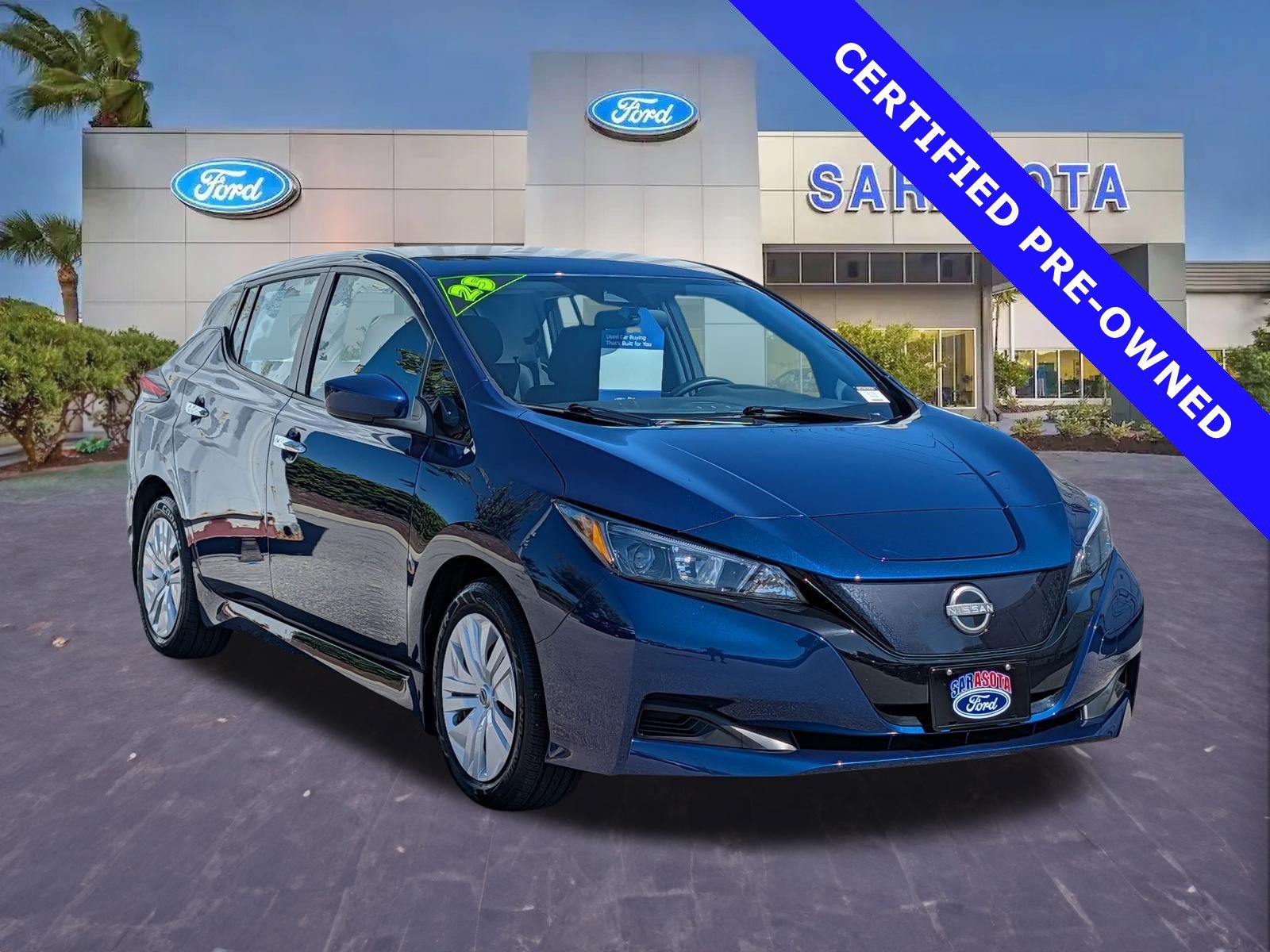 Used 2025 Nissan Leaf S FWD image 1