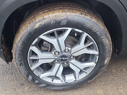 Used 2022 Kia Seltos EX image 9