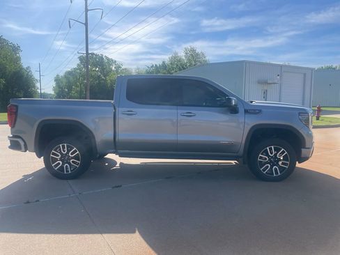 Used 2024 GMC Sierra 1500 AT4 w/ AT4 Preferred Package AWD/4WD image 4