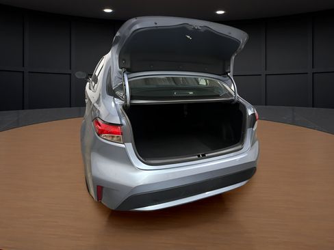 Used 2022 Toyota Corolla LE FWD image 7