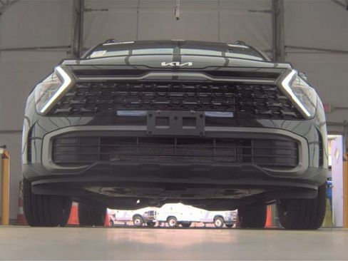 Used 2023 Kia Sportage X-Line w/ X-Line Premium Package image 4