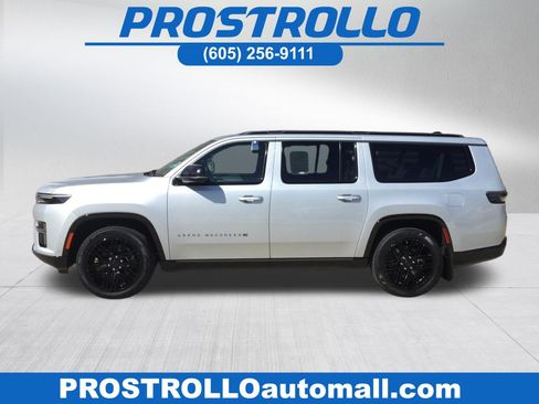 Used 2026 Jeep Grand Wagoneer L Limited AWD/4WD image 1