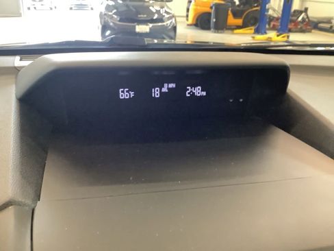 Used 2023 Subaru Forester Premium image 10