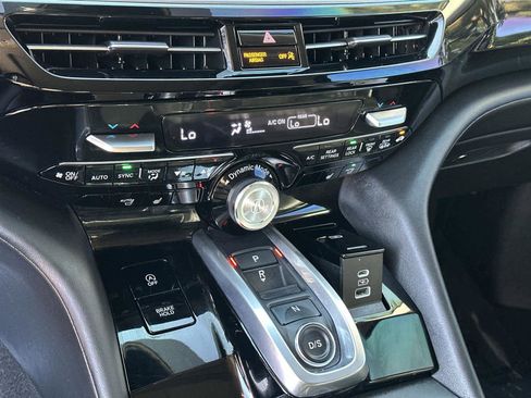 Certified 2023 Acura MDX FWD w/ Technology Package image 27