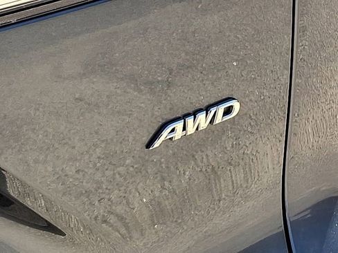 Used 2022 Toyota Corolla Cross L image 39