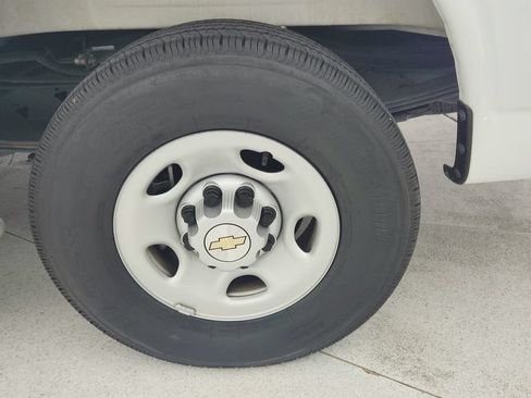 Used 2025 Chevrolet Express 2500 w/ Driver Convenience Package RWD image 18
