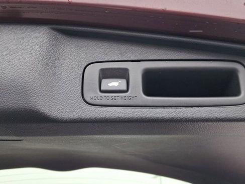 Used 2018 Honda CR-V Touring image 29