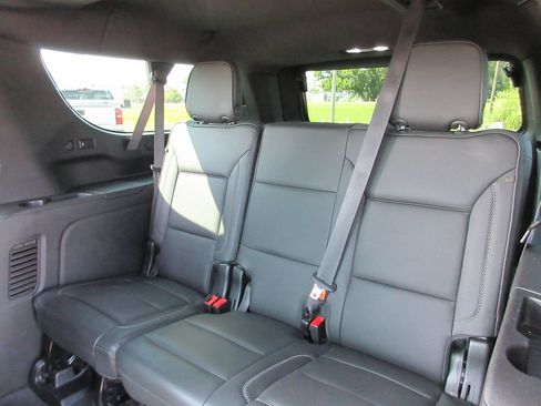 Used 2024 GMC Yukon XL Denali w/ Denali Reserve Package AWD/4WD image 27