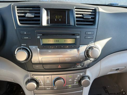 Used 2010 Toyota Highlander 2WD w/ Extra Value Pkg 2 image 17