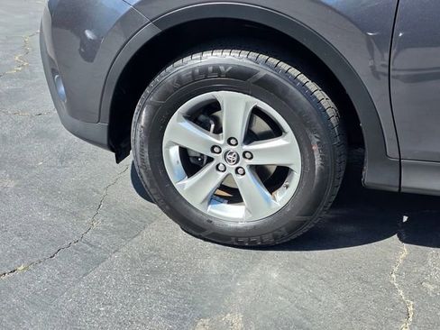 Used 2015 Toyota RAV4 XLE FWD image 5