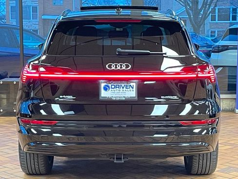 Used 2021 Audi e-tron Premium w/ Convenience Plus Package image 9