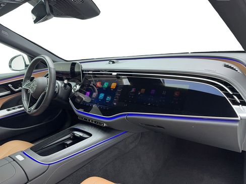 Used 2025 Mercedes-Benz E 350 E 350 AMG SPORT,NAV,CAM,PANO,B image 40