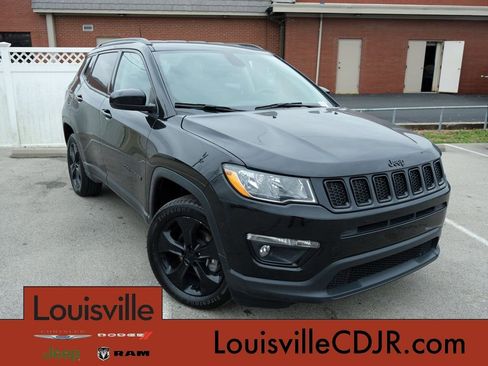 Used 2021 Jeep Compass Latitude image 1