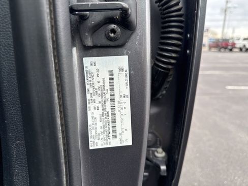 Used 2022 Ford F250 Lariat w/ Lariat Ultimate Package AWD/4WD image 11