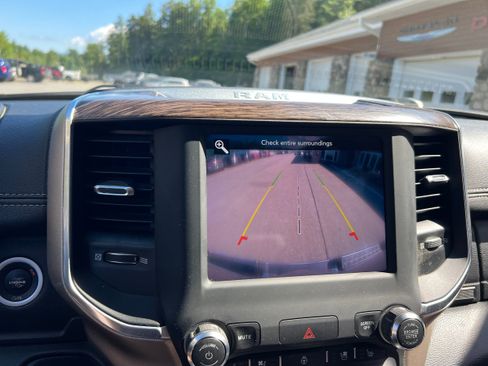 Used 2020 RAM 1500 Laramie AWD/4WD image 16