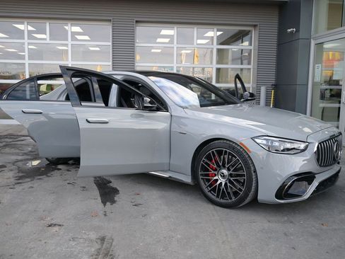 Used 2024 Mercedes-Benz S 63 AMG S w/ Rear Seat Package image 39