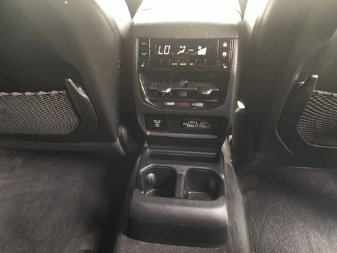 Used 2022 Jeep Grand Cherokee L Limited RWD image 35