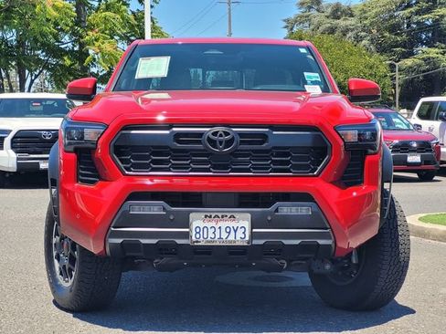 Certified 2024 Toyota Tacoma TRD Off-Road w/ TRD Off Road Upgrade Package AWD/4WD image 3