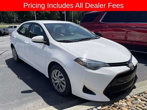 Used 2018 Toyota Corolla LE FWD image 11