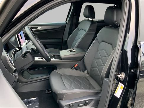 Used 2026 Volkswagen Atlas Cross Sport SE FWD image 8