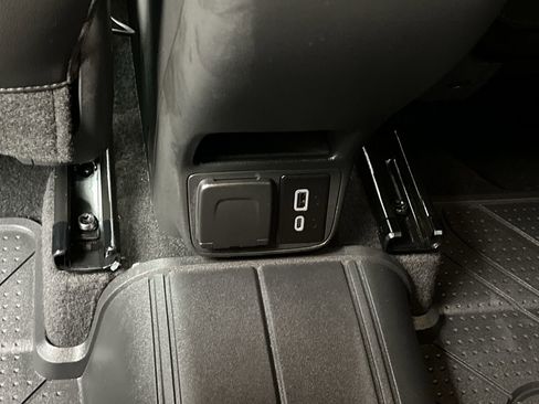 Certified 2025 Chevrolet TrailBlazer RS w/ Convenience Package image 12