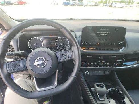 Used 2023 Nissan Rogue SL w/ SL Premium Package image 15