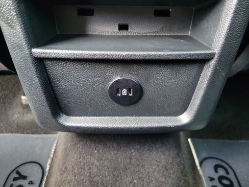 Used 2024 Ford Edge SEL image 11