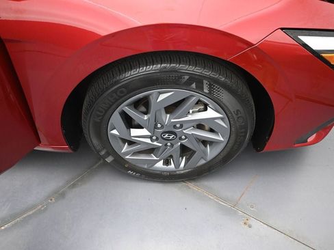 Certified 2024 Hyundai Elantra SEL FWD image 34