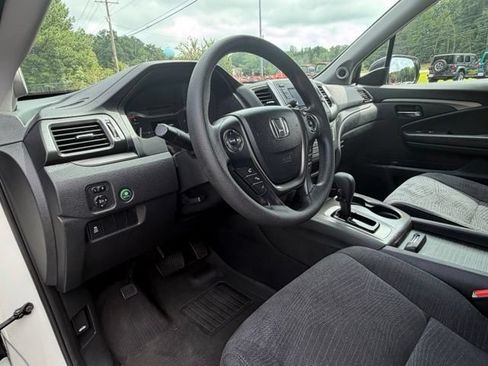 Used 2018 Honda Pilot LX image 9